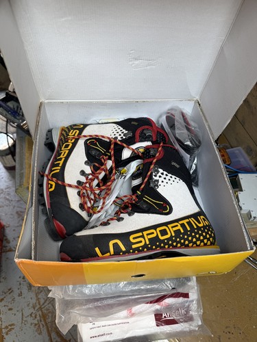 Womens sportiva nepal - womens,
