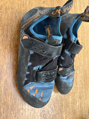 Sportiva tarantula climbing - la,